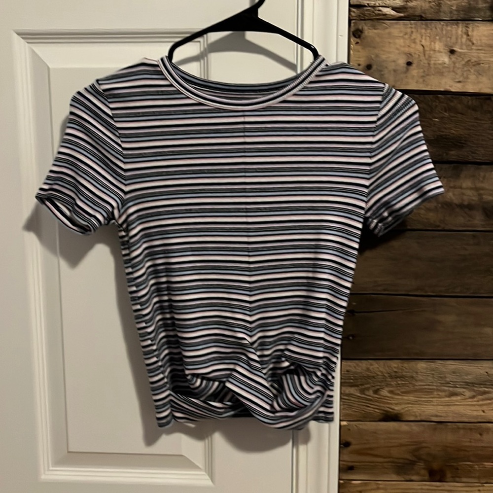 Hollister tee shirt